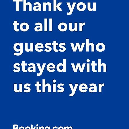 An Indian Bollywood Sevilla Experience - For Families, Couples & Business Trips Sevilha Exterior foto