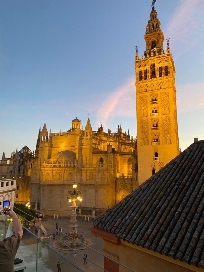 An Indian Bollywood Sevilla Experience - For Families, Couples & Business Trips Exterior foto